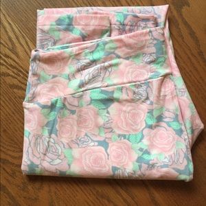 LuLaRoe TC Leggings Rose Print